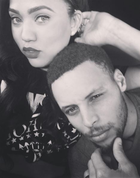 Image ayeshacurry Instagram 